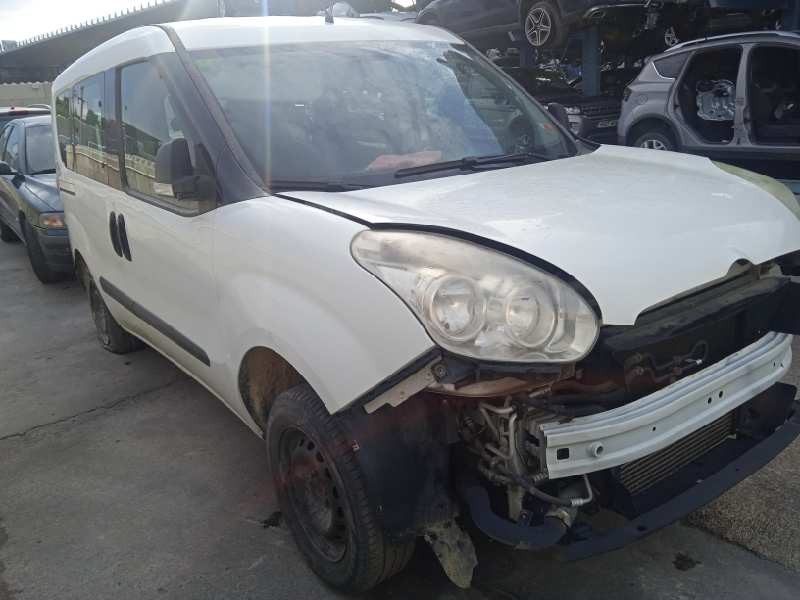 opel combo d del año 2014