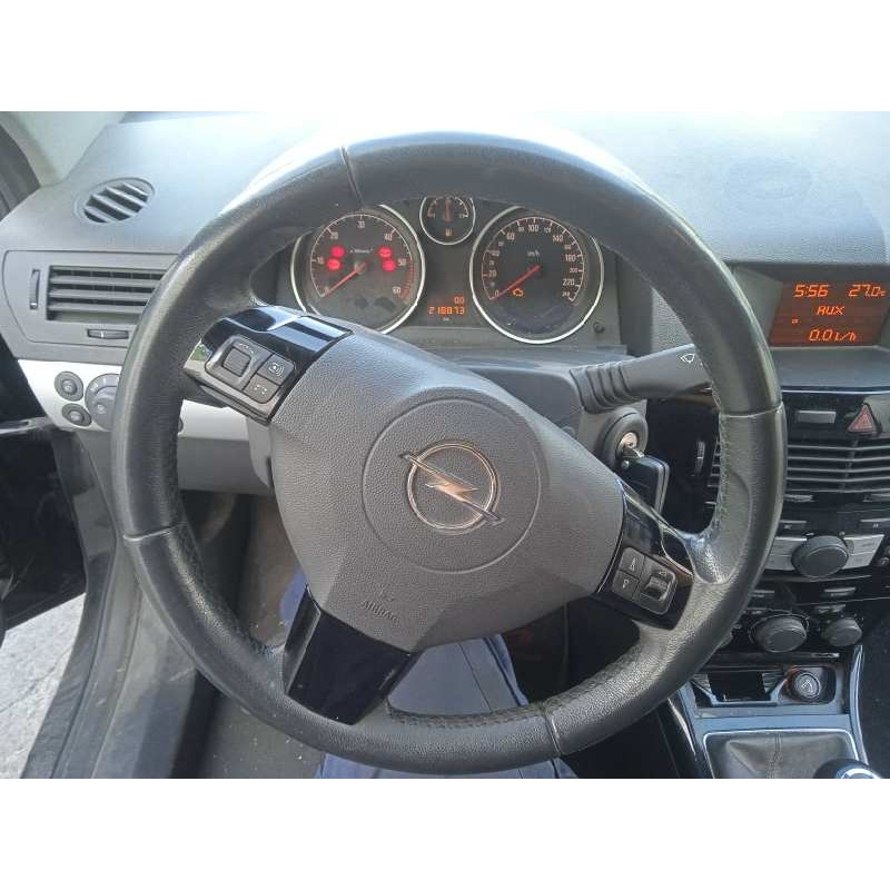 opel astra gtc del año 2010