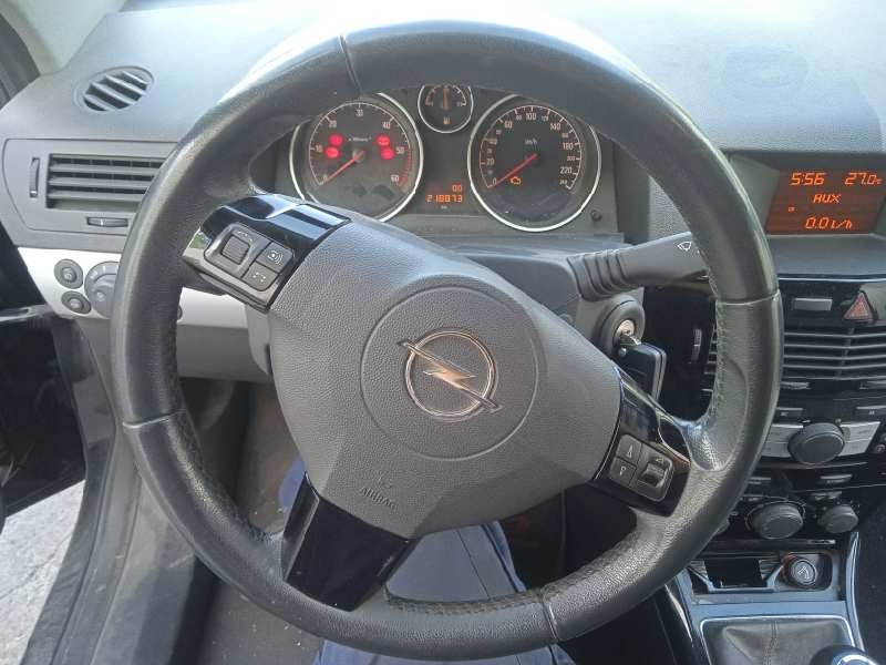 opel astra gtc del año 2010