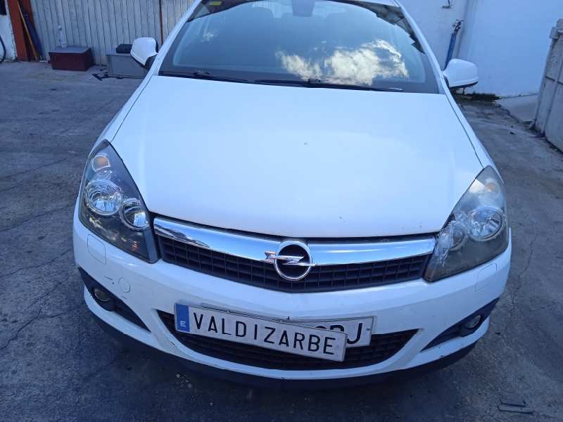 opel astra gtc del año 2009