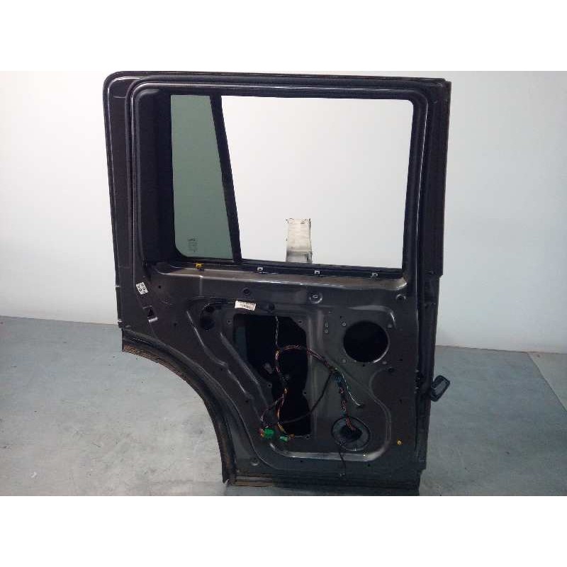 Recambio de puerta trasera izquierda para land rover discovery v6 td hse referencia OEM IAM BFA780190  