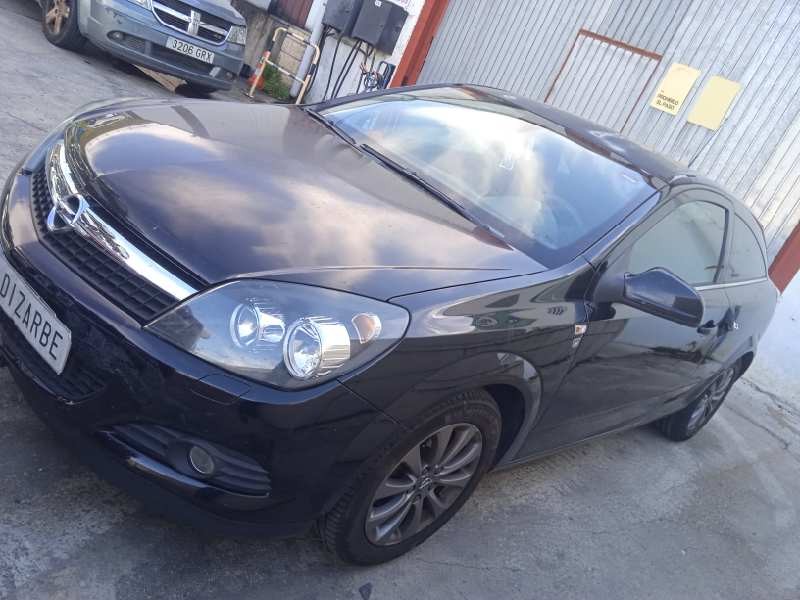 opel astra gtc del año 2010