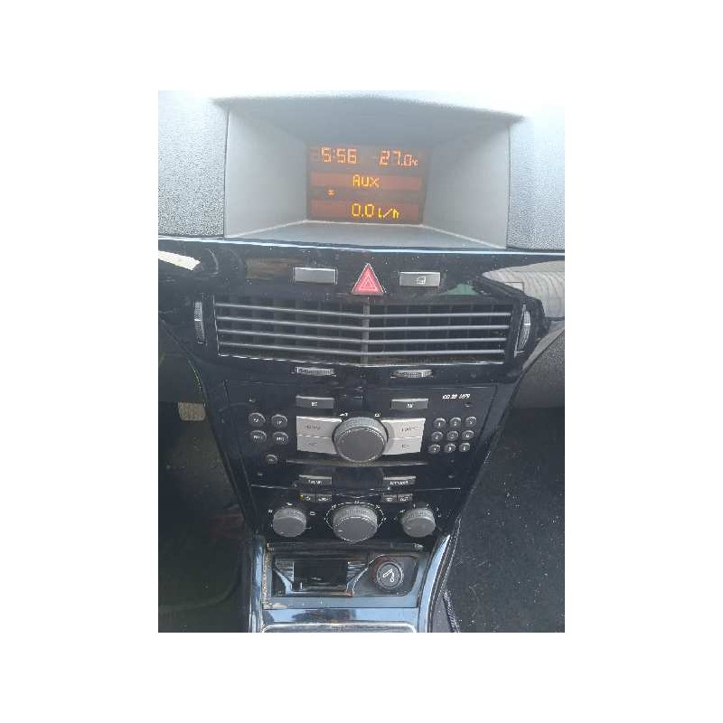 opel astra gtc del año 2010