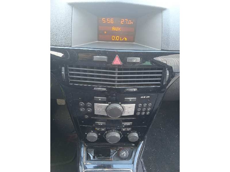 opel astra gtc del año 2010