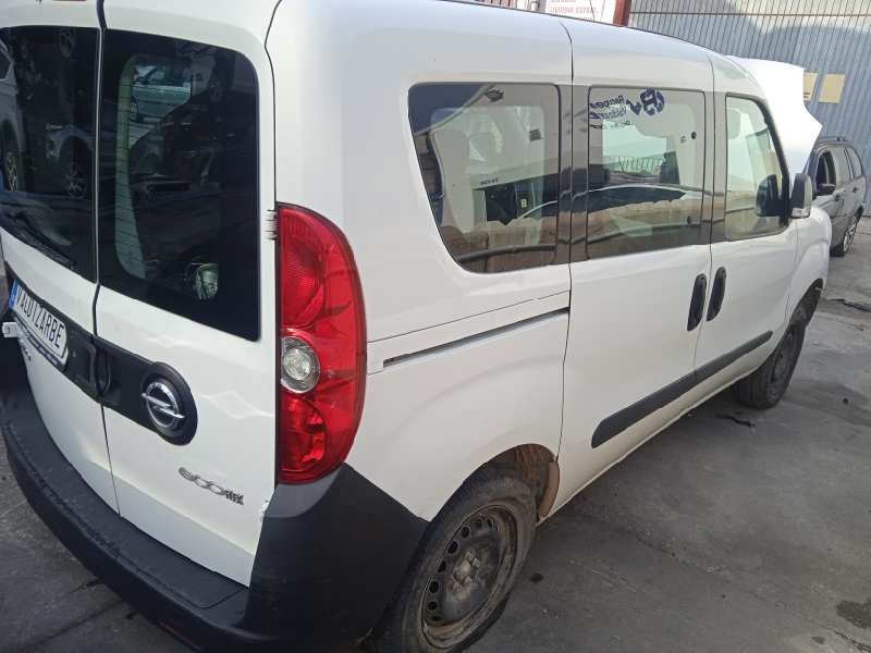 opel combo d del año 2014