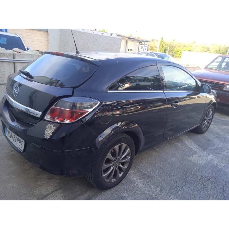 opel astra gtc del año 2010