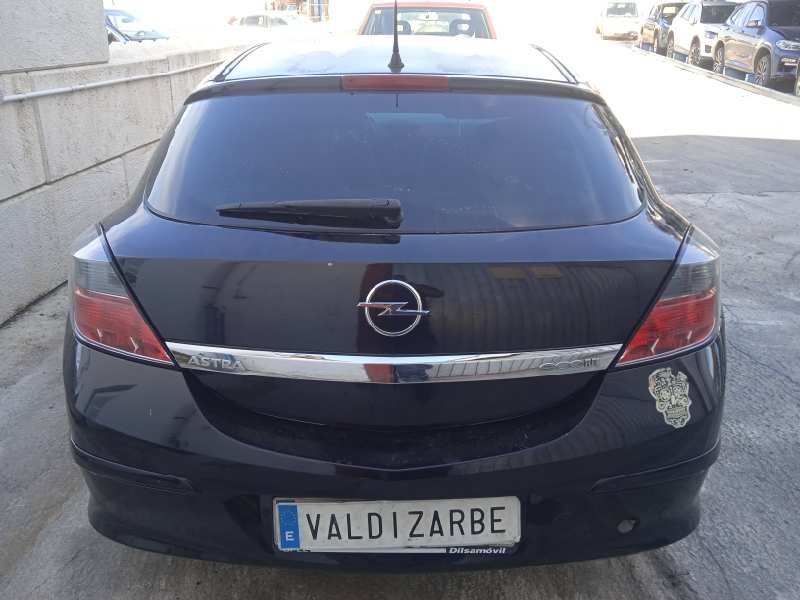 opel astra gtc del año 2010