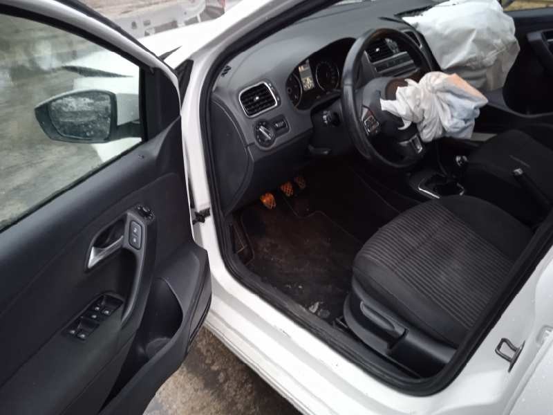 volkswagen polo (6r1) del año 2014