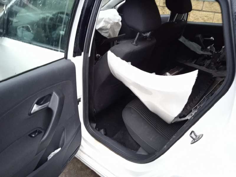 volkswagen polo (6r1) del año 2014