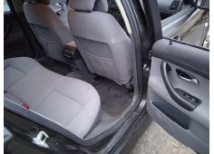 saab 9-3 berlina del año 2004 2