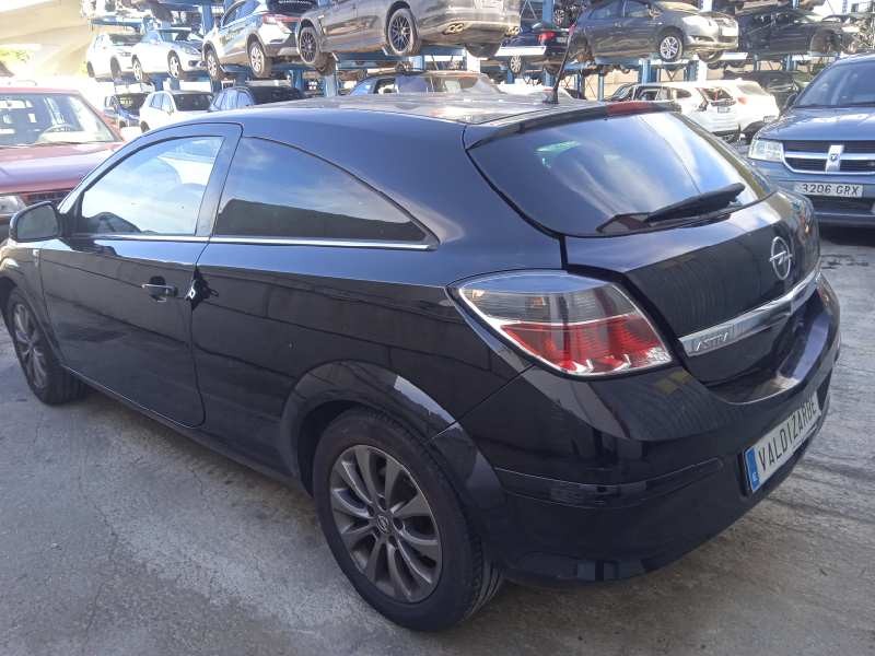 opel astra gtc del año 2010