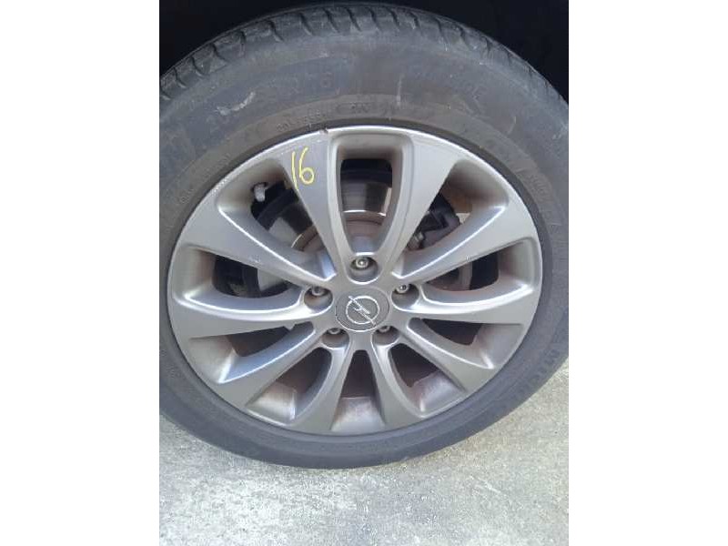 opel astra gtc del año 2010