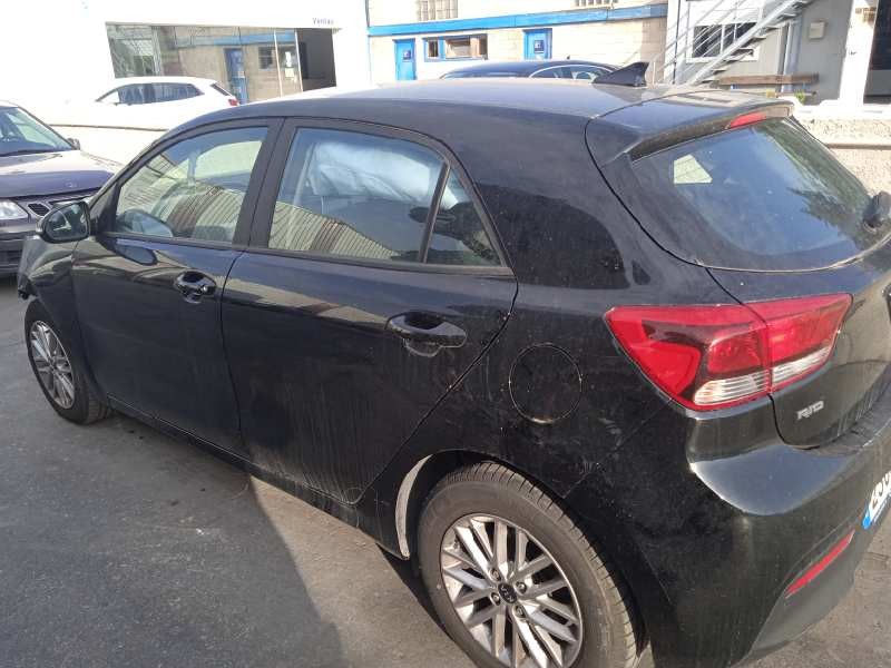 kia rio (yb) del año 2020