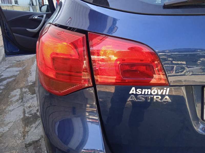 opel astra j sports tourer del año 2011