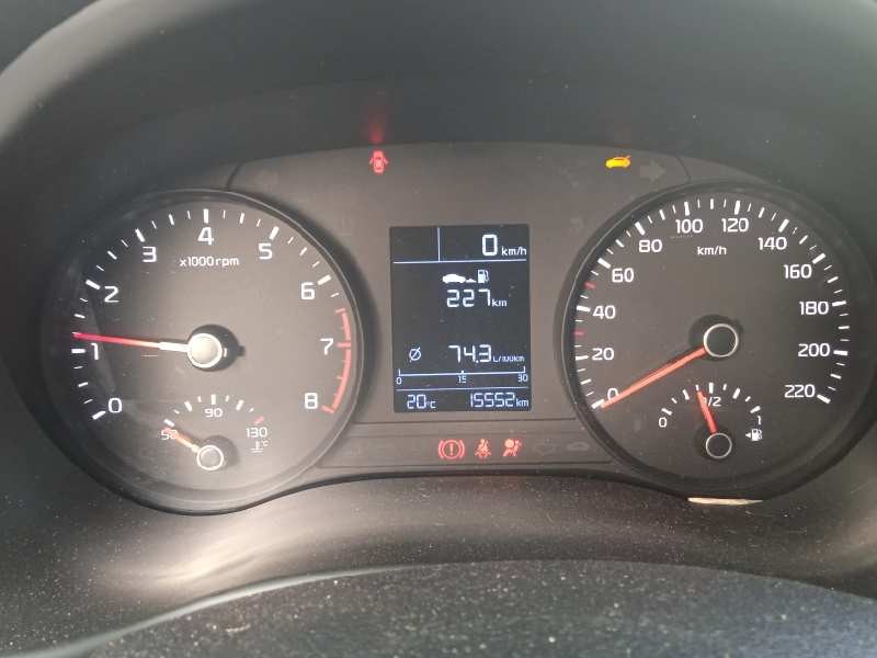 kia rio (yb) del año 2020