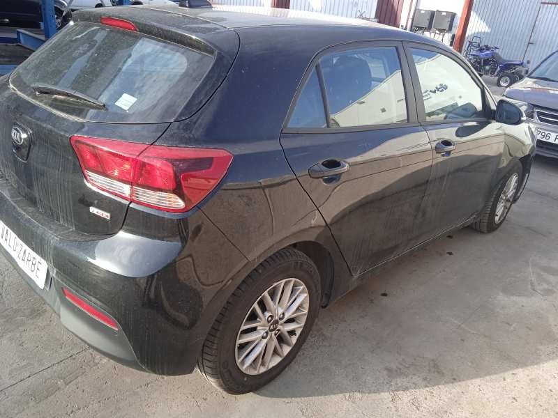 kia rio (yb) del año 2020