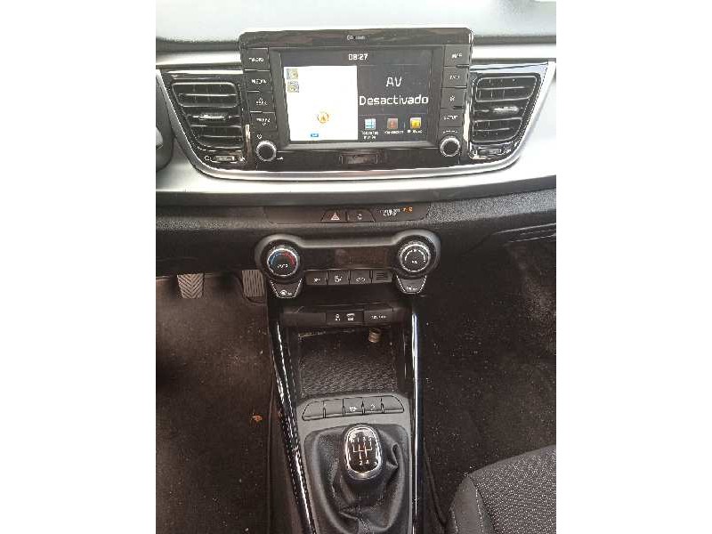 kia rio (yb) del año 2020