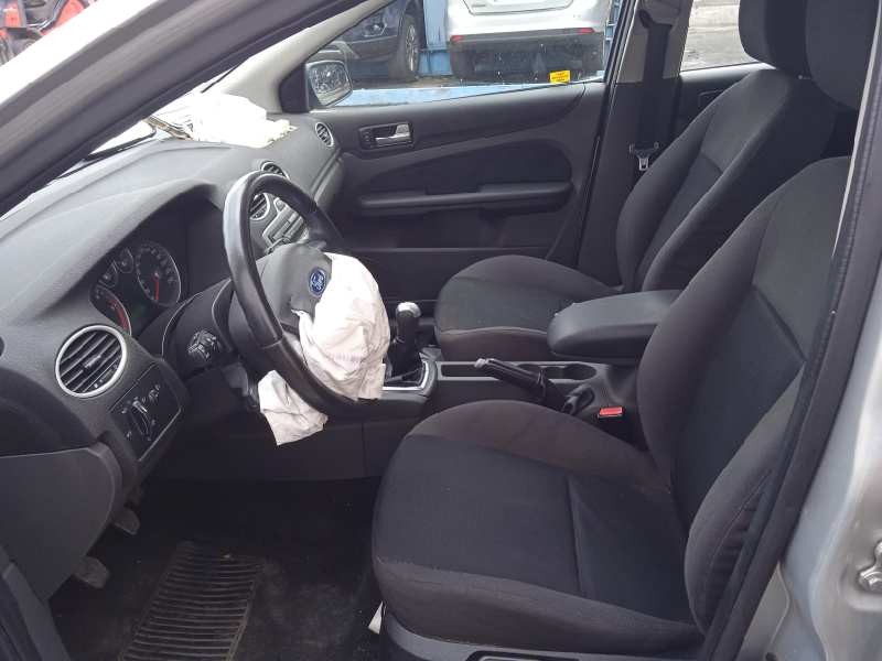 ford focus berlina (cap) del año 2005