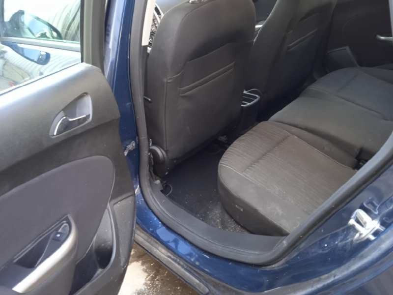 opel astra j sports tourer del año 2011