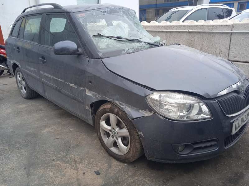 skoda fabia combi (5j5) del año 2010