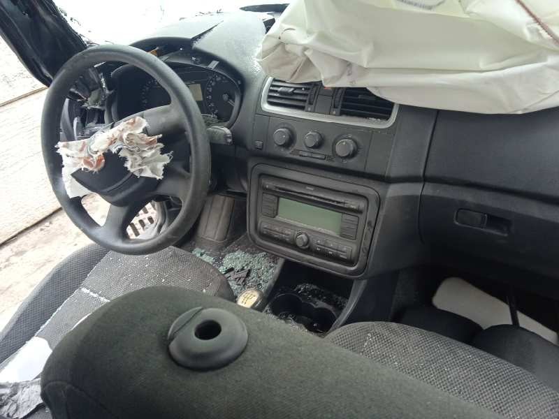 skoda fabia combi (5j5) del año 2010