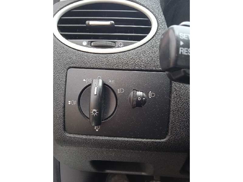 ford focus berlina (cap) del año 2005