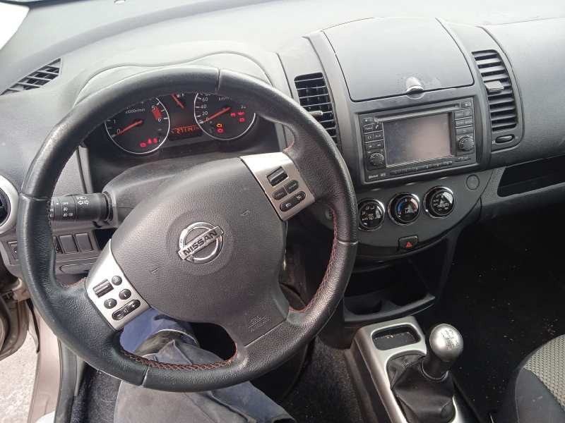 nissan note (e11e) del año 2012