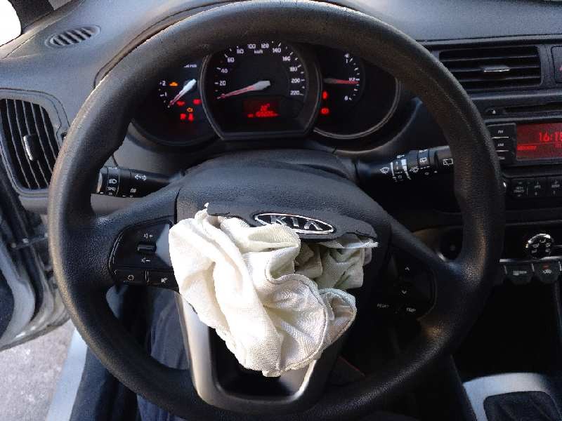 kia rio del año 2012