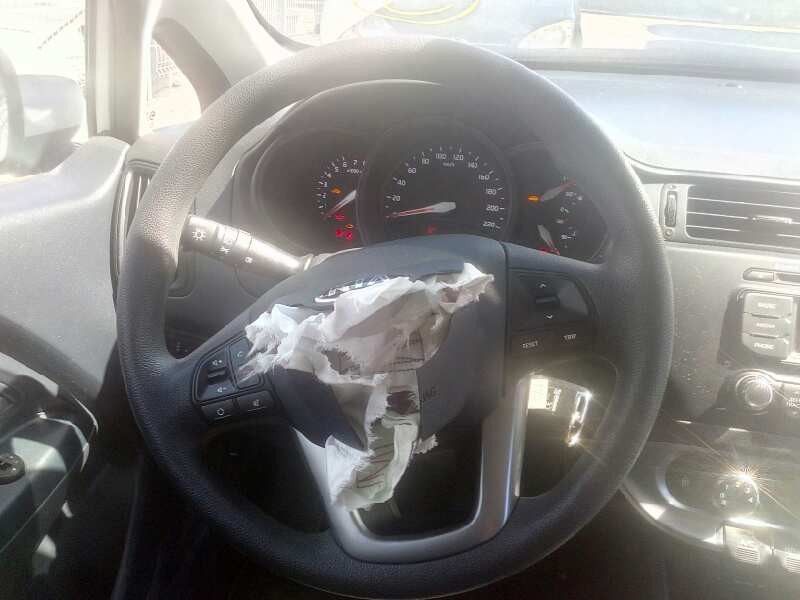 kia rio del año 2014