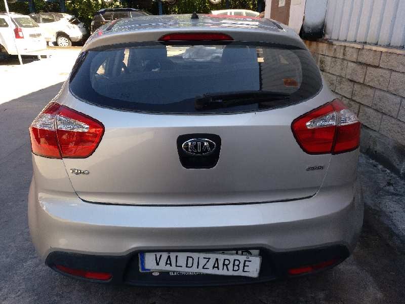 kia rio del año 2012