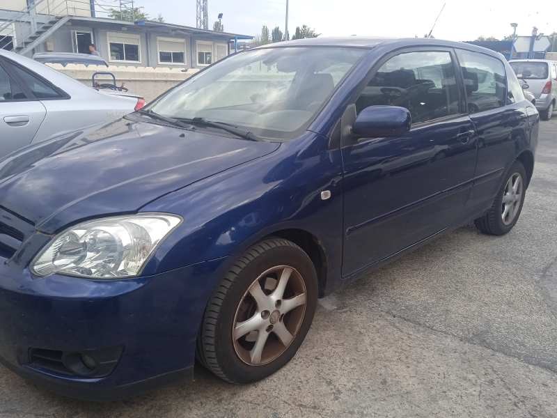 toyota corolla (e12) del año 2004