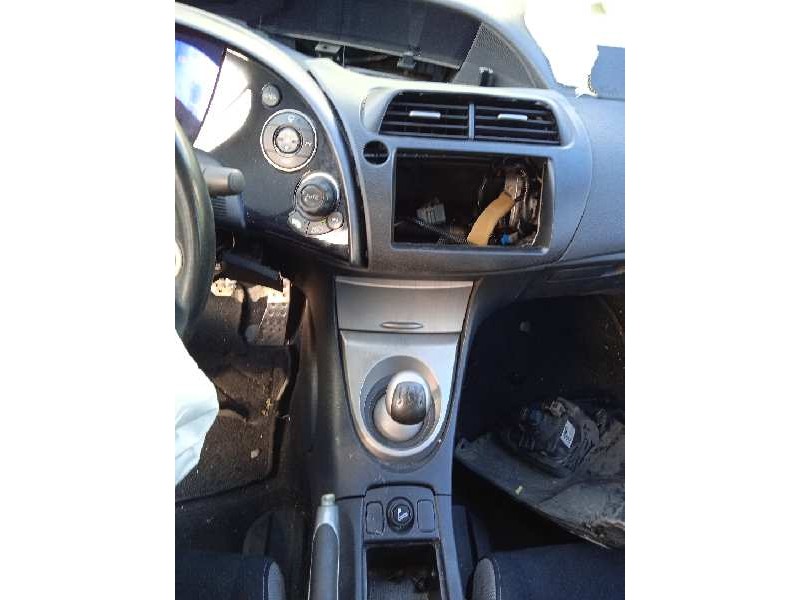 honda civic berlina 5 (fk) del año 2009