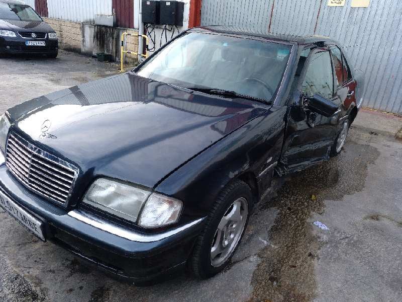 mercedes-benz clase c (w202) berlina del año 2000
