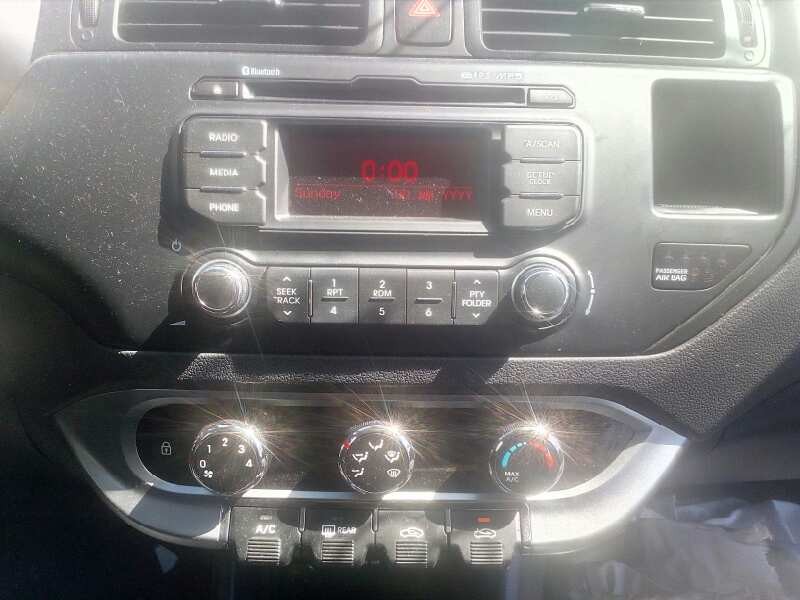 kia rio del año 2014