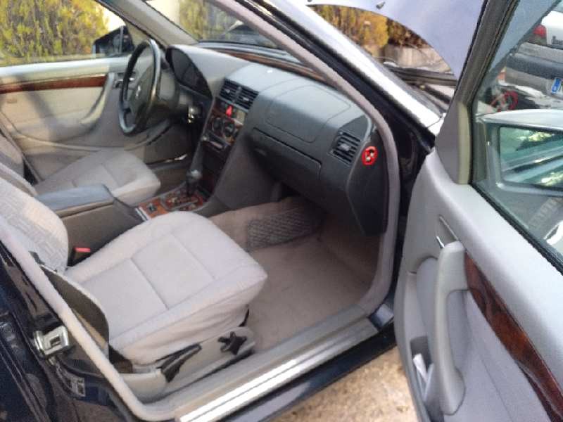 mercedes-benz clase c (w202) berlina del año 2000