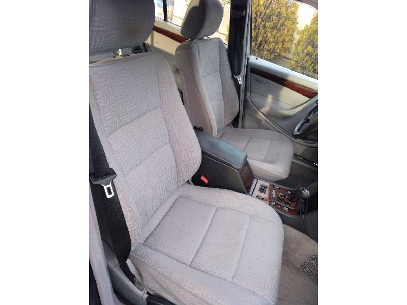 mercedes-benz clase c (w202) berlina del año 2000