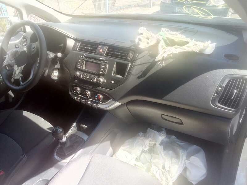 kia rio del año 2014