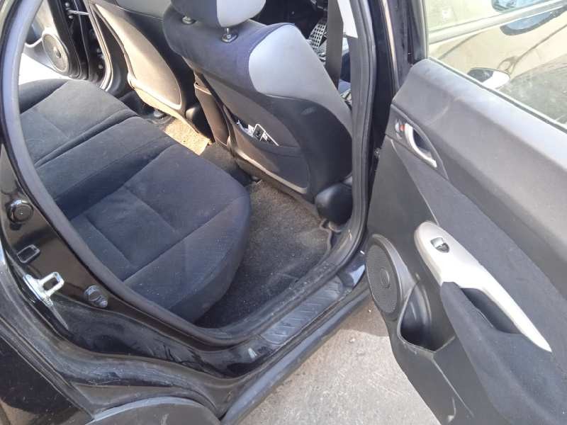 honda civic berlina 5 (fk) del año 2009