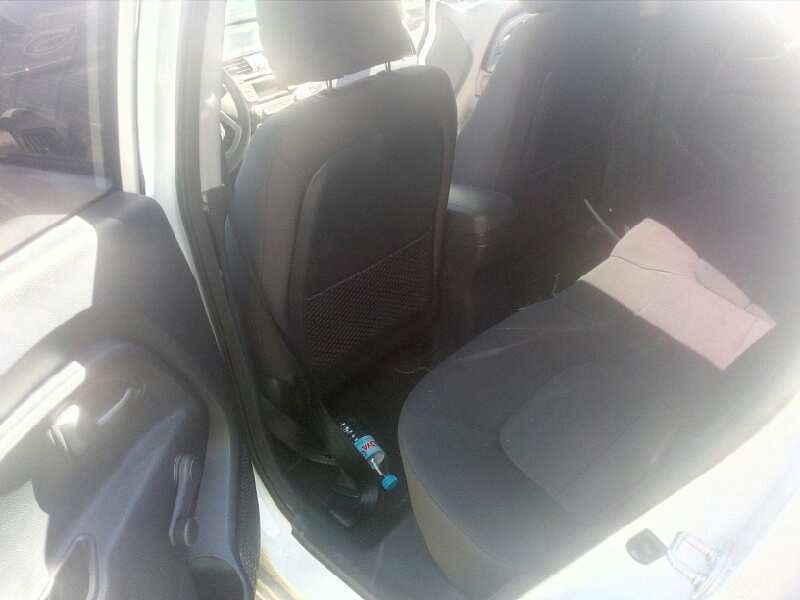 kia rio del año 2014