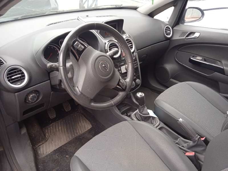 opel corsa d del año 2008