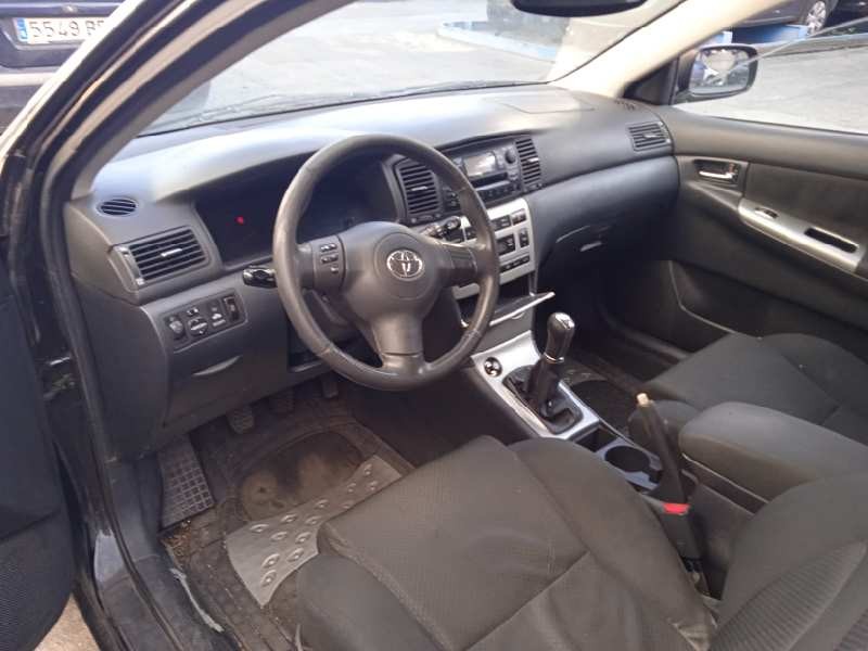 toyota corolla (e12) del año 2004
