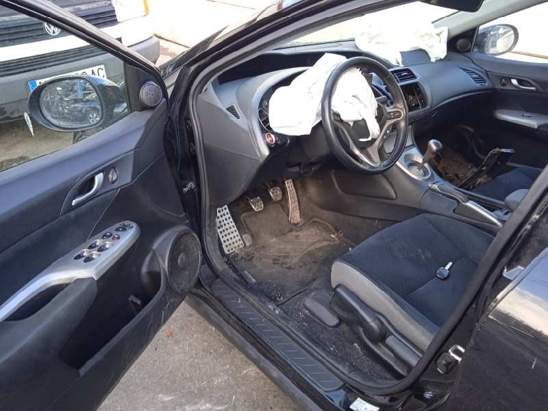 honda civic berlina 5 (fk) del año 2009