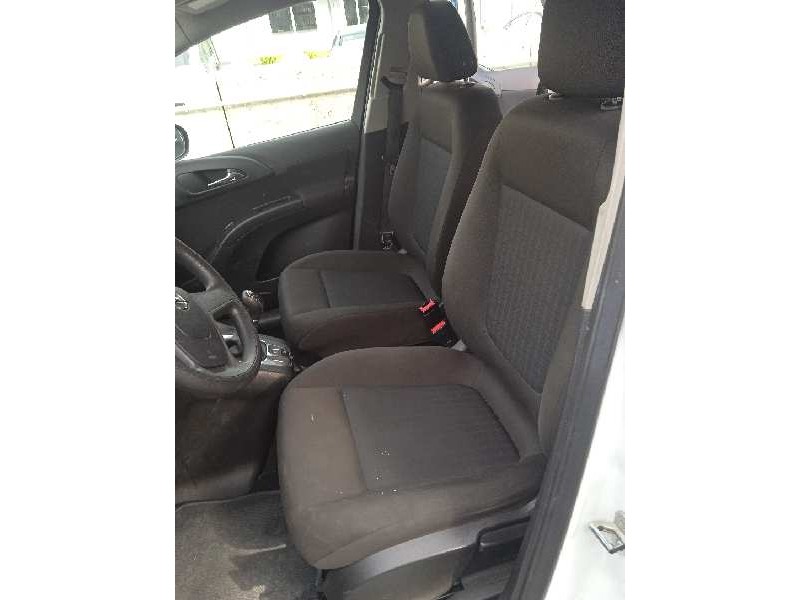 opel meriva b del año 2010