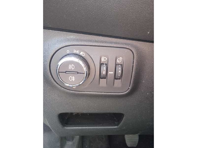 opel corsa e del año 2017