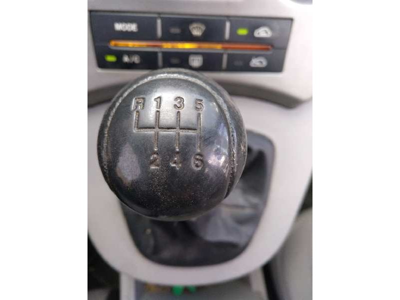 kia carens (un) del año 2009