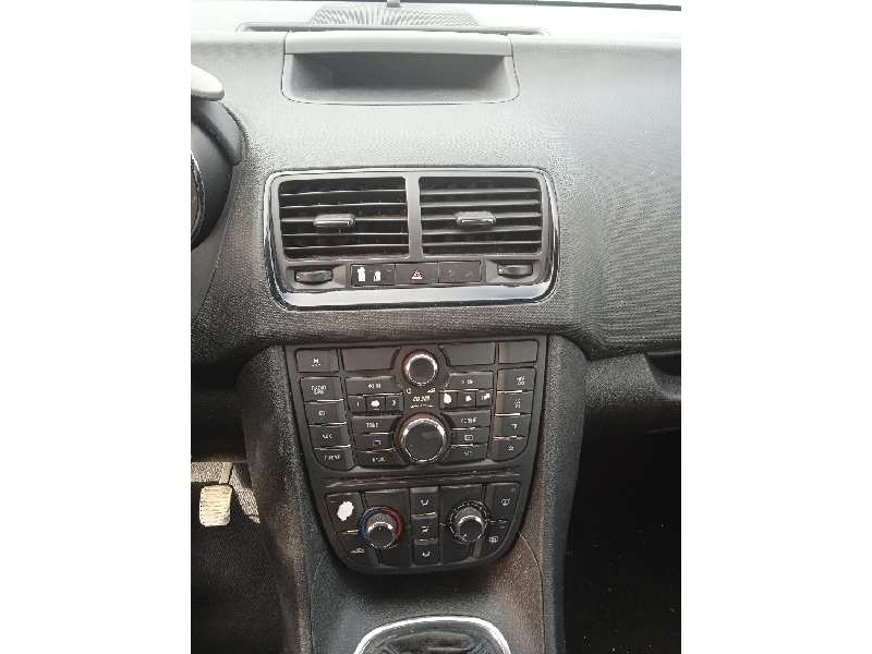 opel meriva b del año 2010