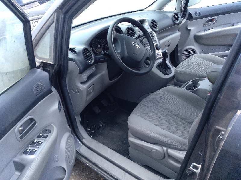 kia carens (un) del año 2009