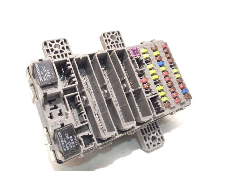 CAJA RELES / FUSIBLES SMGG241 37832LN
