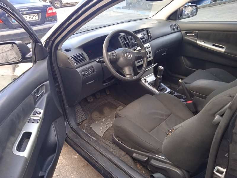 toyota corolla (e12) del año 2004