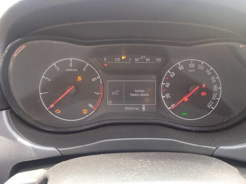 opel corsa e del año 2017